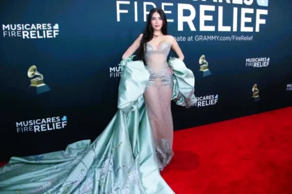 Justin Herbert & Madison Beer Courtside Sparks Viral Buzz